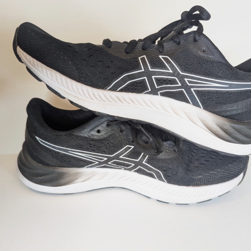 Asics Gel-Excite 8 SNEAKERS SZ 8 Black White Women Running Shoes - Picture 8 of 8